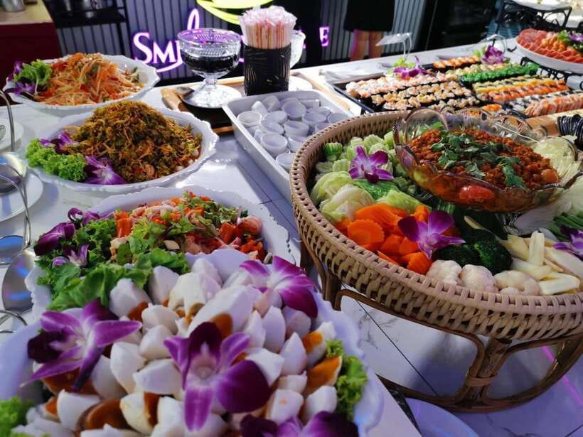 Bangkok: Smile Riverside Dinner Cruise - Is $28 good value?