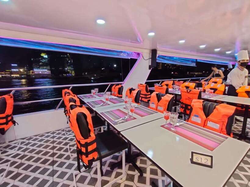 Bangkok: Smile Riverside Dinner Cruise - Who should book this evening?
