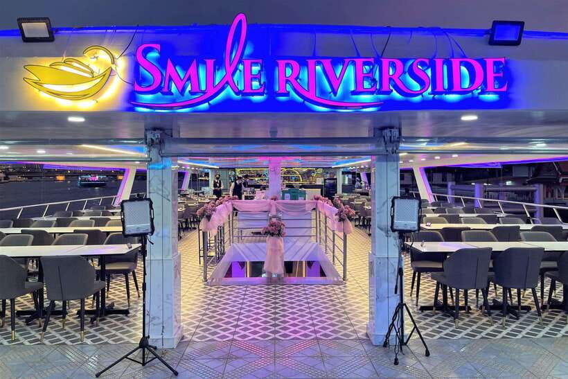 Bangkok: Smile Riverside Dinner Cruise - Practical details before you reserve