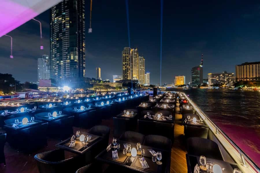 Bangkok: The Opulence Buffet Dinner Cruise with Live Band - Who will enjoy this Bangkok dinner cruise?