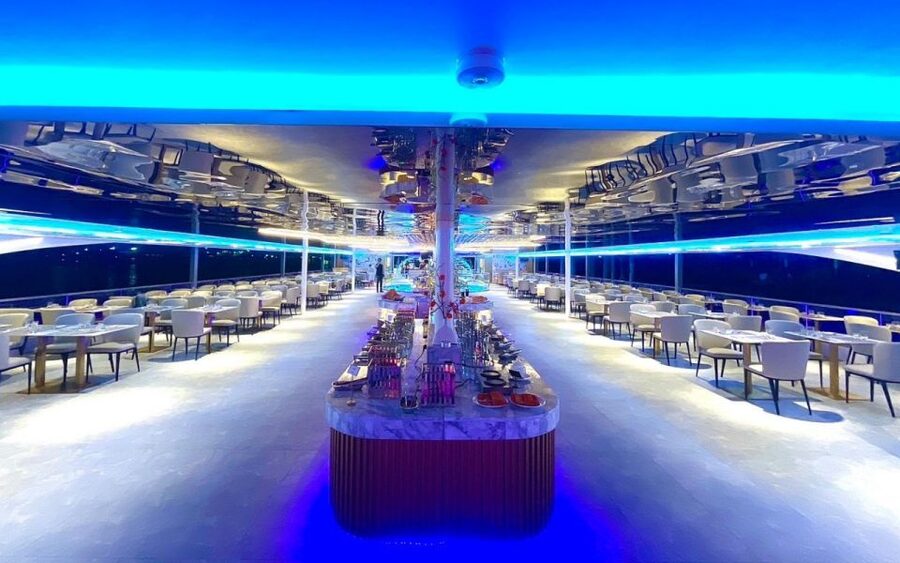 Bangkok:The Planet Sunset&Dinner Cruise on Chao Phraya River - The buffet: strong variety, uneven moments