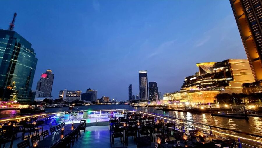 Bangkok: White Orchid Chao Phraya Dinner Cruise - Music, Dance, and the Social Atmosphere