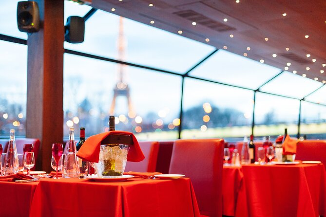 Bateaux Mouches Dinner Cruise on the Seine River in Paris - The two dinner packages and their real value