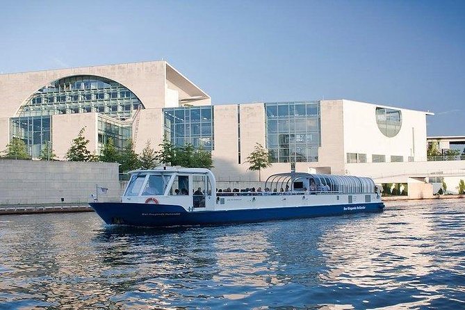 Berlin 3-Course Dinner Cruise - Sunset, open-air seating, and the cold-weather question