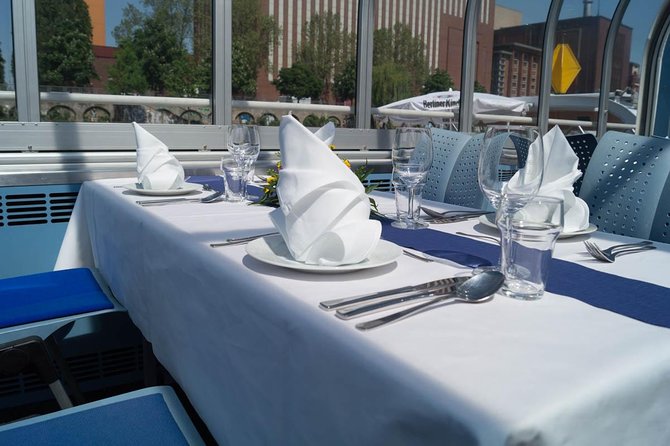Berlin Capital 4-Course Sunset Dinner Cruise Including Drinks - Drinks are part of the price