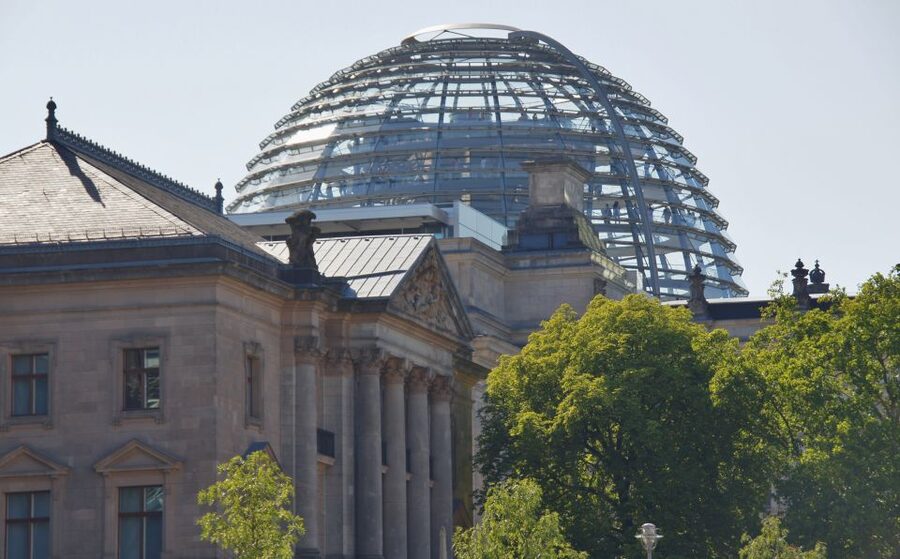 Berlin: Dinner Cruise on the Spree with Prosecco - Practical tips for a smoother evening