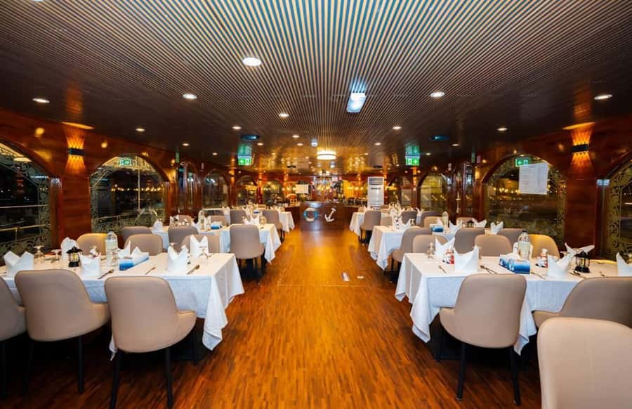 Best 5-Star Dhow Dinner Cruise Dubai Marina Jack Sparrow - Who will enjoy this cruise most?