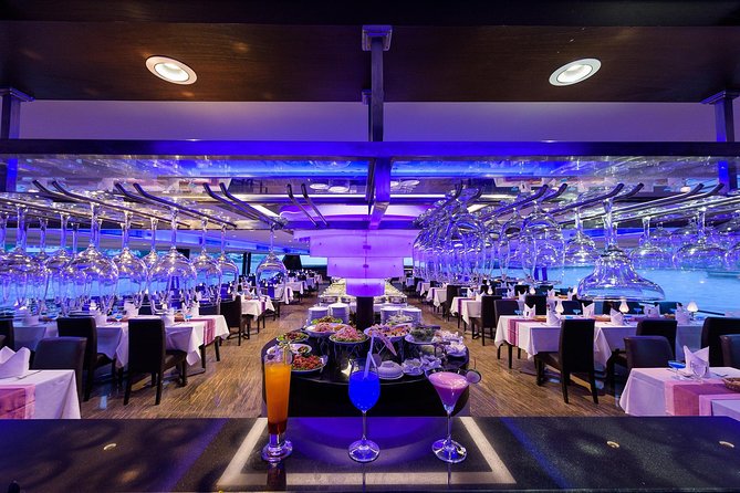 BKK ChaoPhraya Romantic Cruise Dinner Cruise &Transfer(optional) - The first view belongs to the Chao Phraya