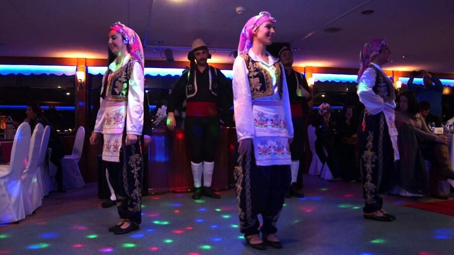 Bosphorus: Dinner Cruise with Live Performances Experience - A social night for solo customers and groups