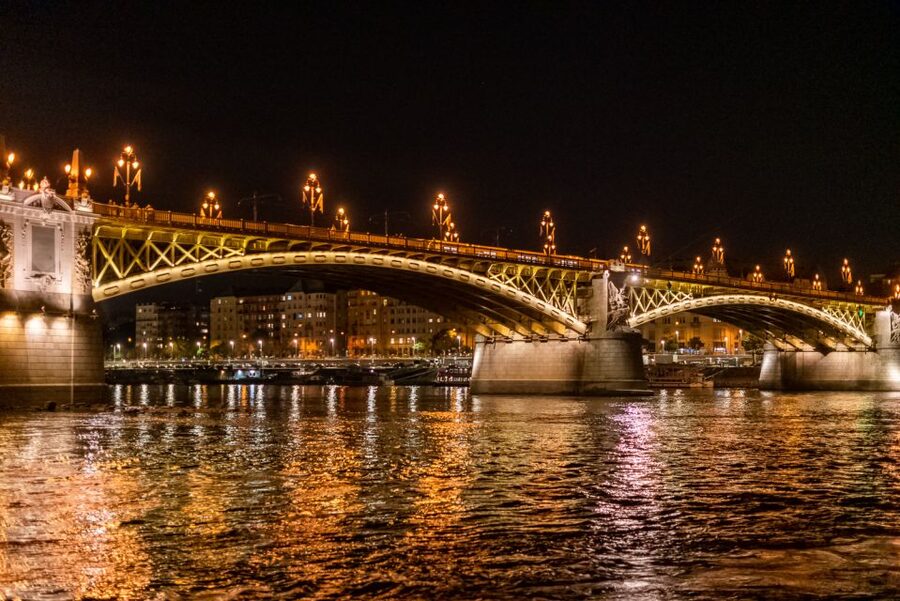 Budapest: Candlelit Dinner River Cruise with Live Music - Should You Book the Budapest Dinner Cruise?