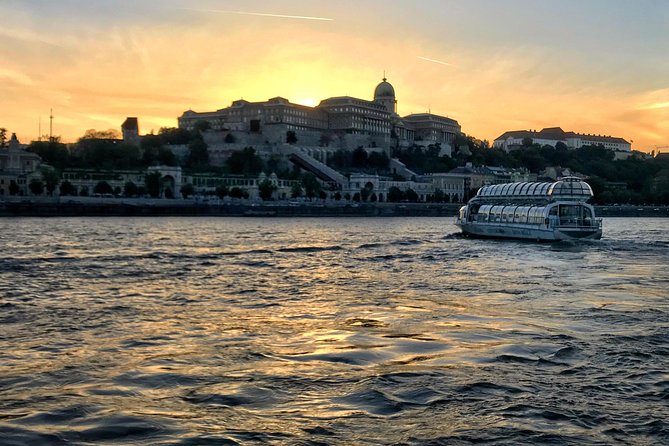 Budapest Danube River Candlelit Dinner Cruise with Live Music - What the cruise route gives you, and what it does not