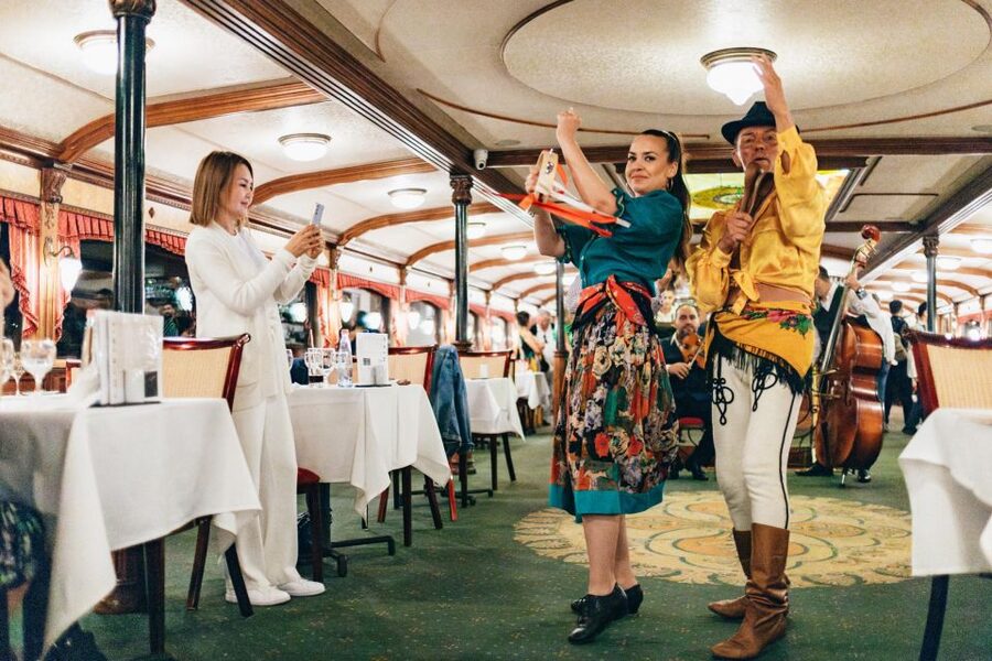 Budapest: Dinner Cruise with Live Music and Folk Dance Show - Should You Book This Danube Dinner Cruise?