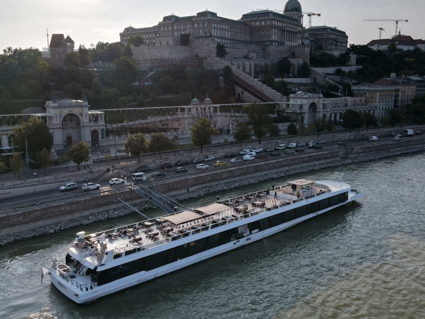 Budapest: Dinner Cruise with Live Music & Unlimited Drinks - Is the $116 price fair?