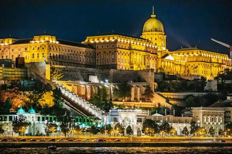 Budapest: Evening Cruise with 4-Course Dinner - Why This Danube Cruise Works So Well at Sunset