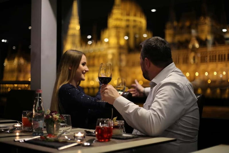 Budapest: Prosecco Dinner Cruise with Live Music - Who will enjoy this cruise most?