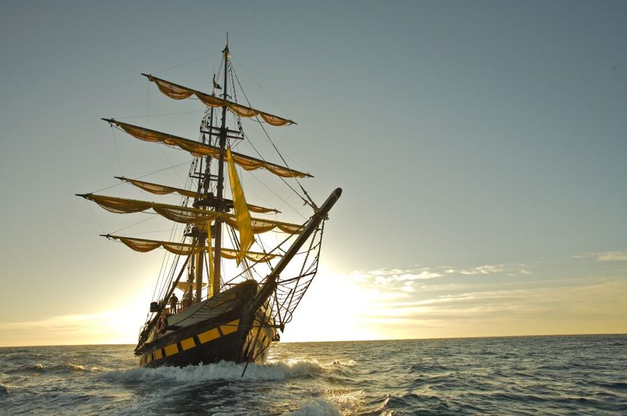 Cabo San Lucas: Sunset Pirate Ship Cruise with Dinner Show - Key points to know before boarding