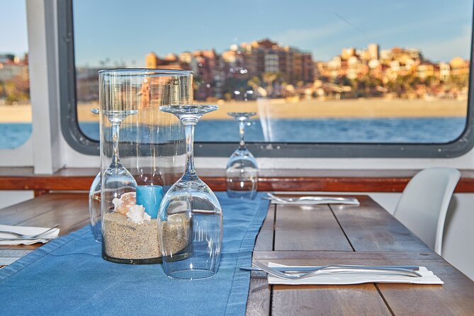 Cabo Sunset Dinner Cruise with Live Music & Open Bar on Cabo Wave - Practical details that can save you trouble