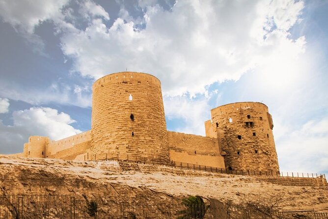 Cairo 2-Day Tour: Giza, GEM, Citadel, Bazaar & Nile Dinner Cruise - Lunch and Saqqara’s Step Pyramid