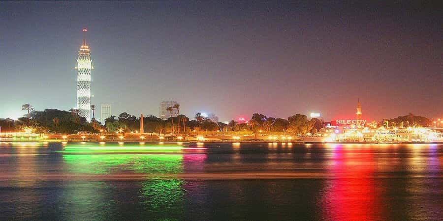 Cairo: Buffet Dinner Cruise with Folkloric Show - Seating and crowd levels can shape the experience