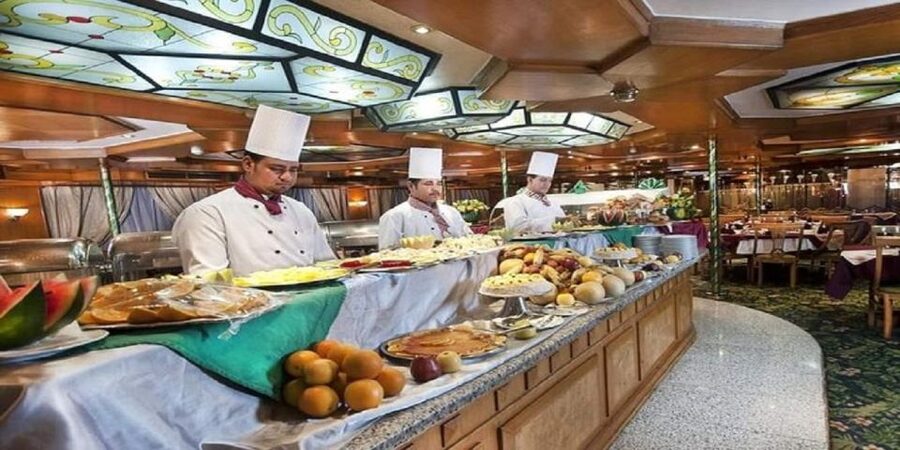 Cairo: Buffet Dinner Cruise with Folkloric Show - Who will enjoy this cruise most