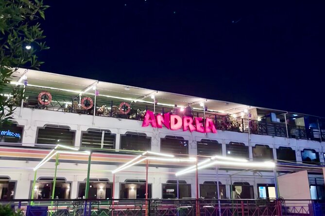 Cairo dinner cruise in Nile River ,Belly Dance and Tanura Show - The Buffet: Plenty of Choice, Mixed Expectations