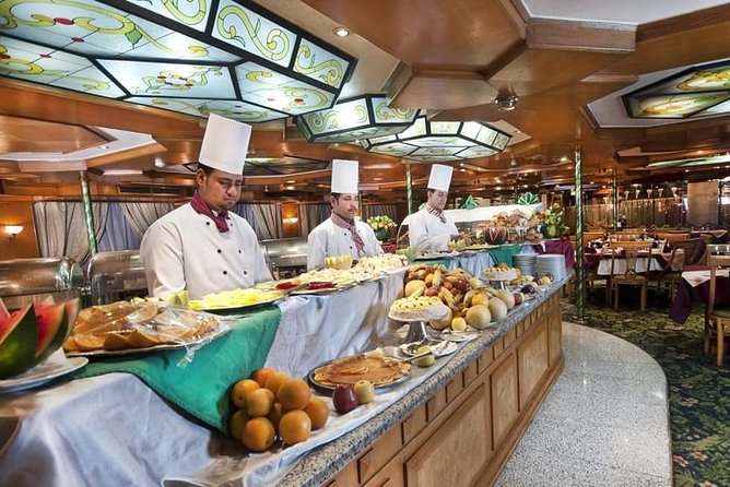 Cairo dinner cruise on the Nile river with entertainment - Boarding the boat and choosing your seat