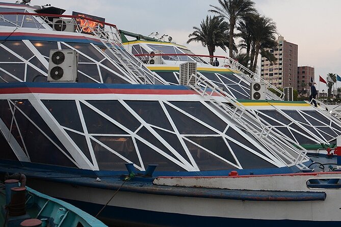Cairo/Giza: Nile Sunset, Dinner Cruise, Show & Private Transfer - Hotel pickup makes the evening easier