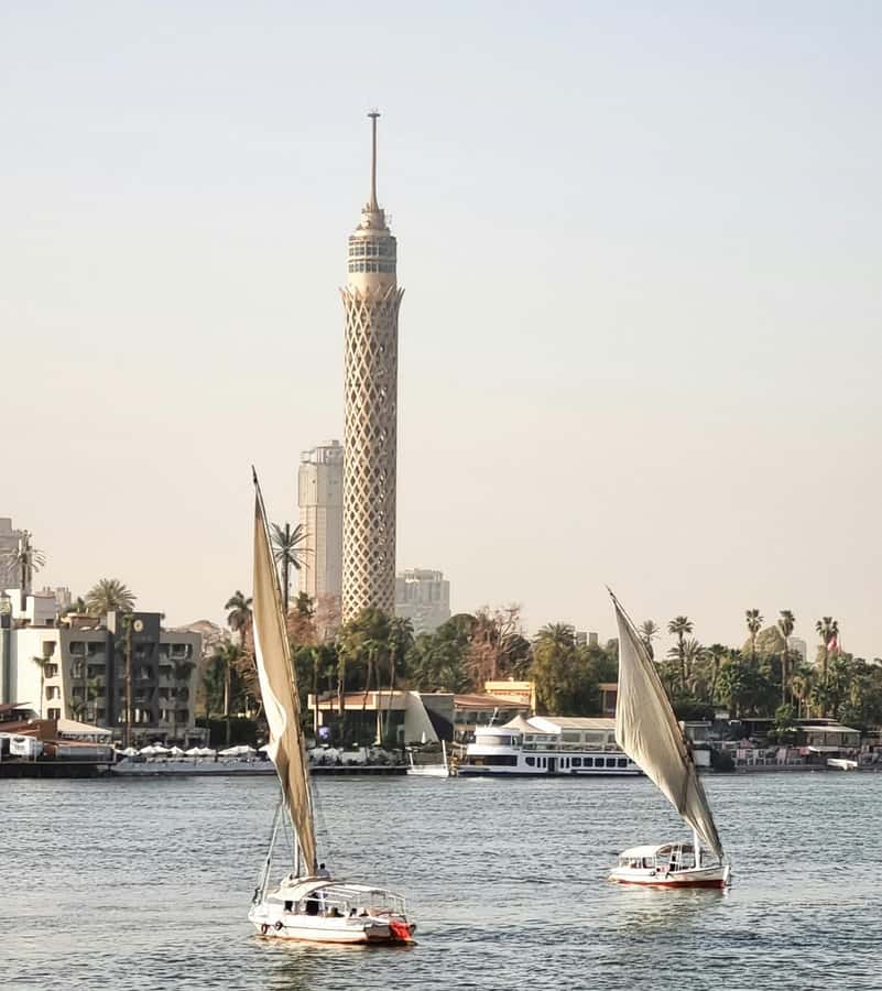 Cairo: Sunset Cairo Tower Tour With Nile River Dinner Cruise - Dinner on the Nile: food, lights, and live shows