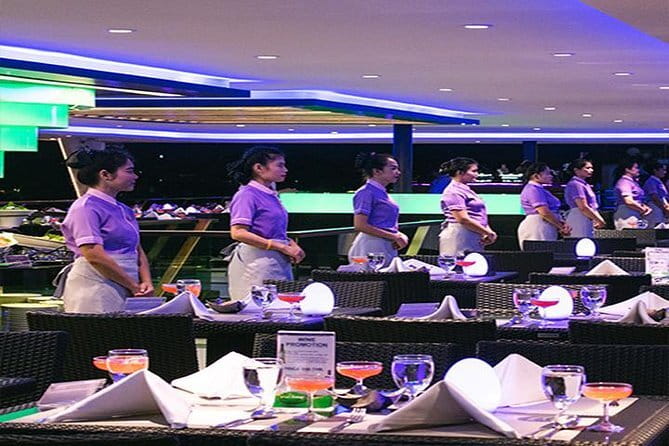 Chao Phraya Cruise +Indian Buffet Dinner - Arriving at the pier and getting on board