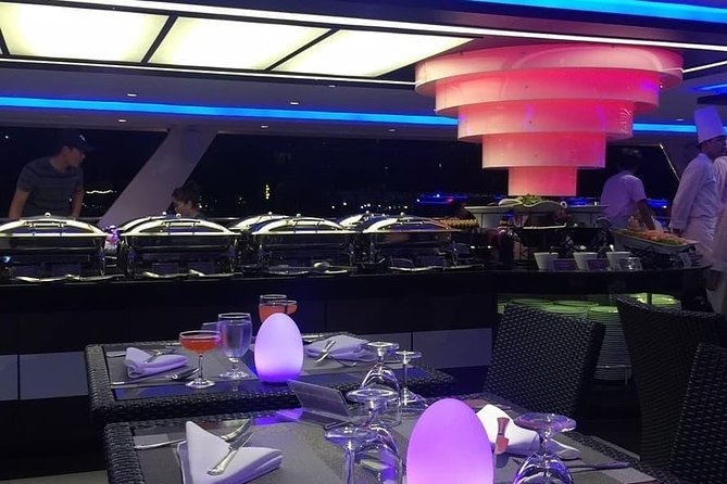 Chao Phraya River Dinner Cruise - Seating, Crowds, and the View from Your Table