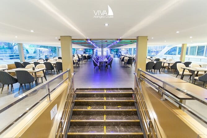 Chao Phraya River Serenade: VIVA Alangka Dinner Cruise, Bangkok - Why a Chao Phraya dinner works in Bangkok