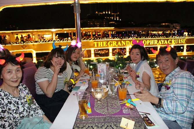 Chaophraya Cruise Dinner Cruise Along With Chao Phraya River Bangkok - Wat Arun, Bangkok’s most dramatic nighttime sight