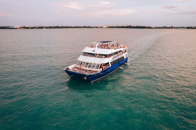 Charles Darwin Dinner Cruise - Leaving the city behind at 6:00 pm