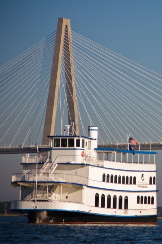 Charleston: Luxury Harbor Dinner Cruise - The Charleston Harbor route and its best views