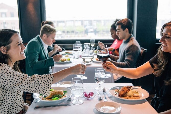 Chicago Premier Dinner Cruise on Lake Michigan - The three-course dinner: useful, but not the main reason to book