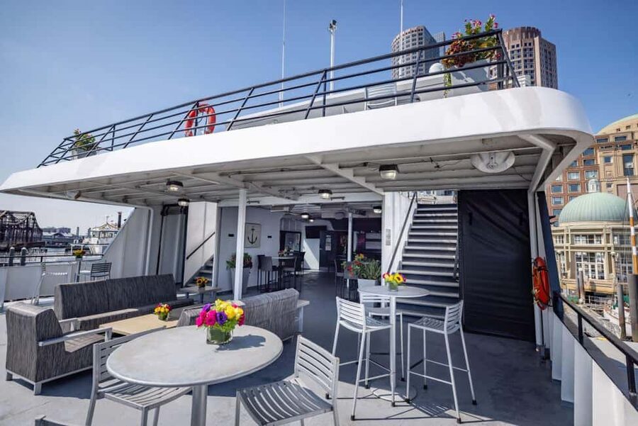 City Cruises Boston: Premier Brunch or Dinner Harbor Cruise - What the $104 price really buys