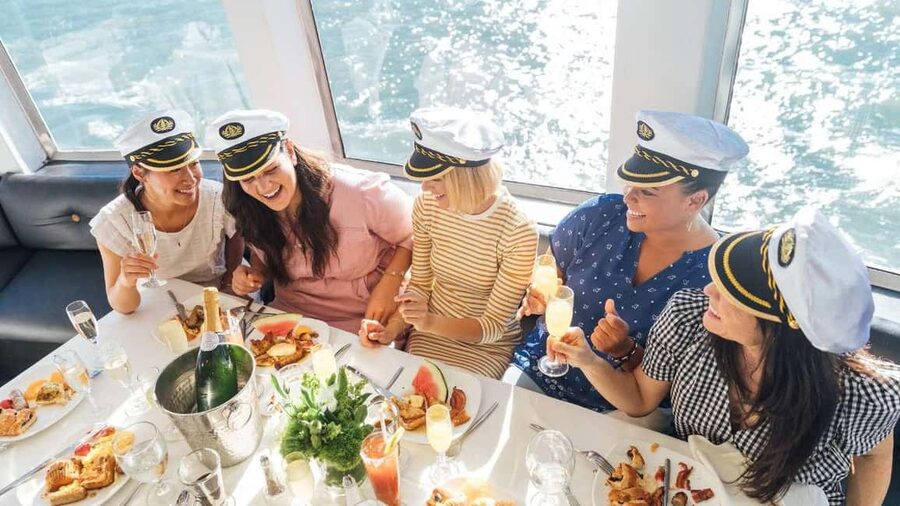 City Cruises Chicago: Lake Michigan Lunch or Dinner Cruise - Key points to know before boarding