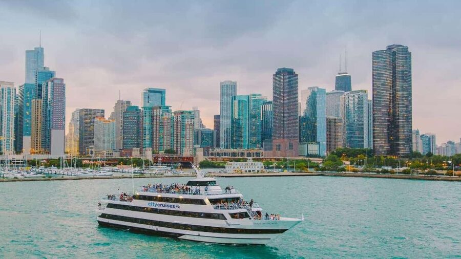 City Cruises Chicago: Lake Michigan Lunch or Dinner Cruise - What kind of Chicago experience is this?