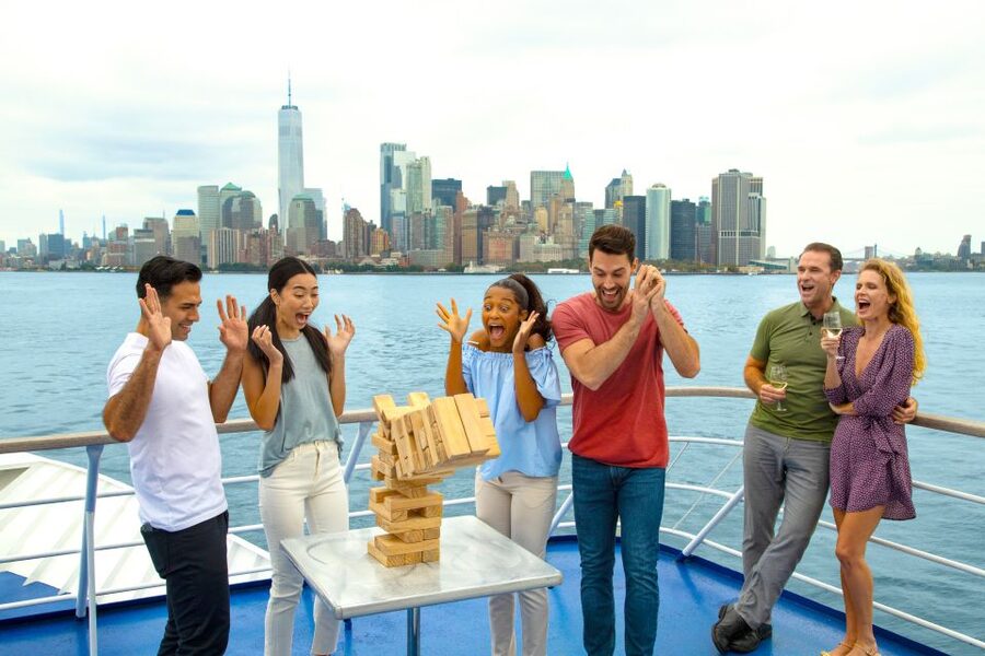 City Cruises New Jersey: NYC Buffet Lunch or Dinner Cruise - Key points to know before booking