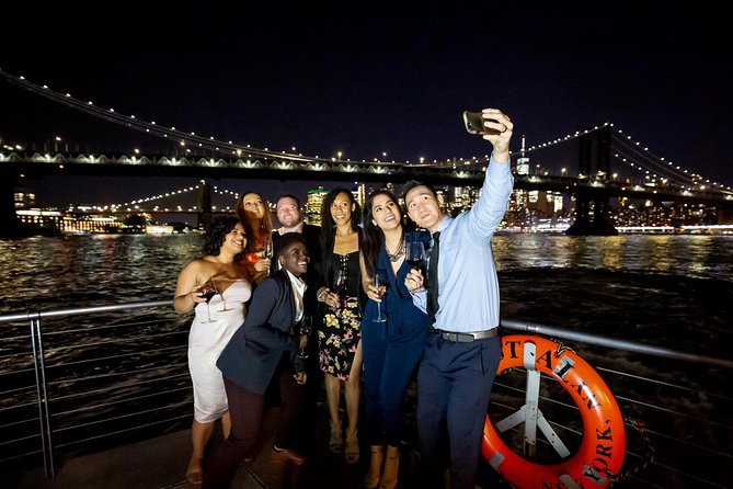 City Cruises New York: Bateaux Premier Dinner Cruise - Who will enjoy this cruise most?