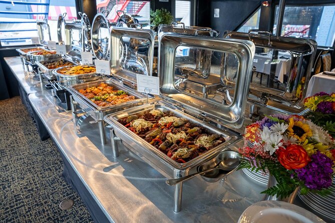 City Cruises New York: Signature Dinner Cruise - From Chelsea Piers to the Statue of Liberty