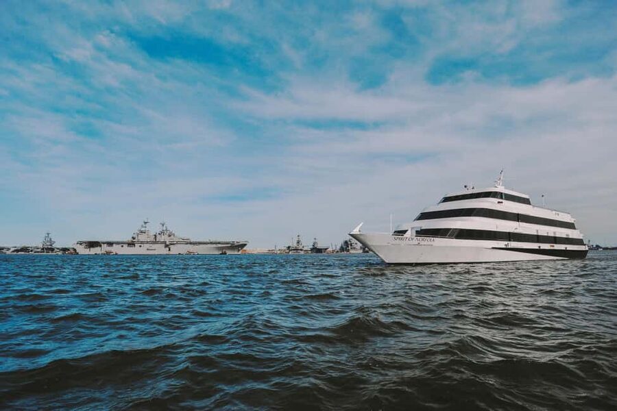 City Cruises Norfolk: Lunch, Brunch, or Dinner Buffet Cruise - Service, Seating, and Comfort