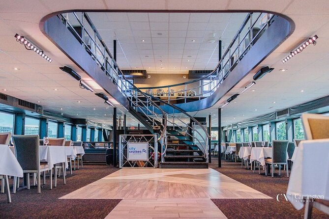 City Cruises Washington DC: Buffet Dinner Cruise - Music, dancing, and the party mood