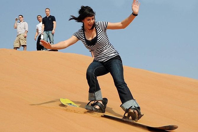 Combo Tour - Dubai Desert Safari and Dhow Cruise Dinner - Barbecue dinner and evening shows under the stars