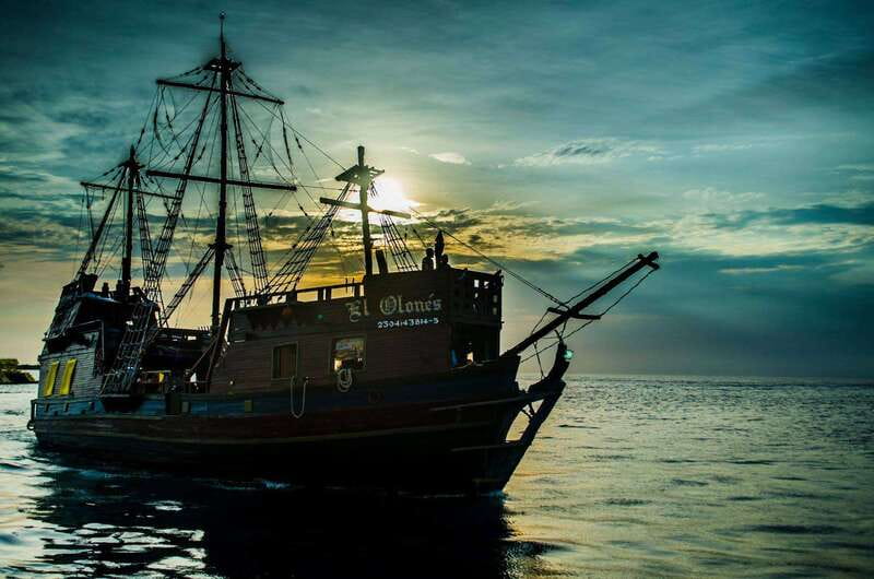 Cozumel: Pirate Ship Cruise with Open Bar, Dinner, and Show - Key points before you book