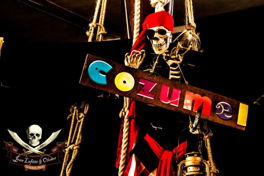 Cozumel: Pirate Ship Cruise with Open Bar, Dinner, and Show - Dinner on board: lobster, steak, and large portions
