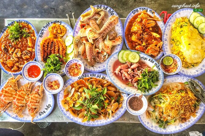 Da Nang by Night from Hoi An: Seafood dinner, night market and cruise trip - Da Nang’s bridges after dark
