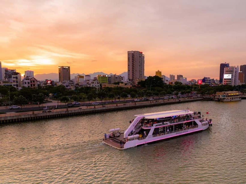Da Nang: Experience a Magical Sunset Dinner Cruise in DN Bay - The 5:30 PM To 7:00 PM Sunset Sailing
