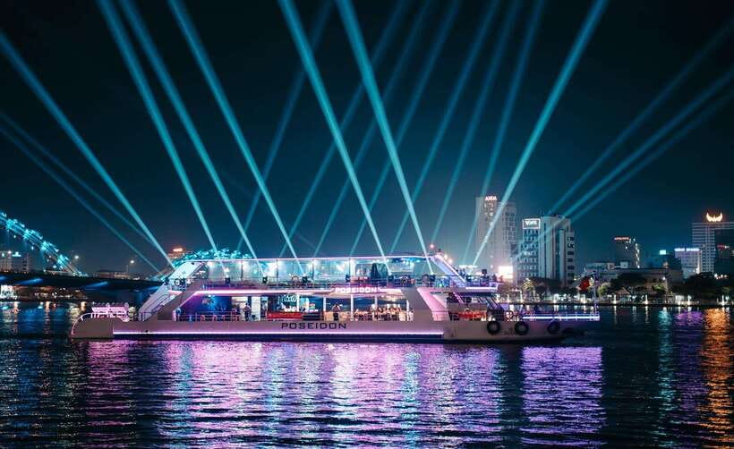 Da Nang: Poseidon Cruise with Dinner and Dragon Bridge Show - Sunset or fire show: choosing the right departure
