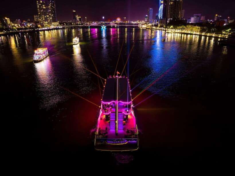 Da Nang: Poseidon Cruise with Dinner and Dragon Bridge Show - The Han River route and its changing views